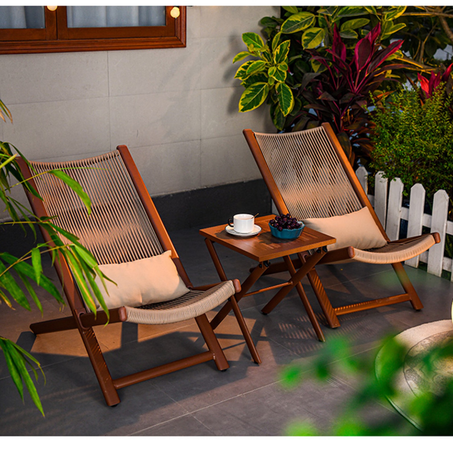 Outdoor Rattan Chair 3-Piece Set: Nordic-Style Small Coffee Table, 1 Table & 2 Chairs, Sun Lounger for Balcony/Courtyard (Casual Outdoor Use)(图4)