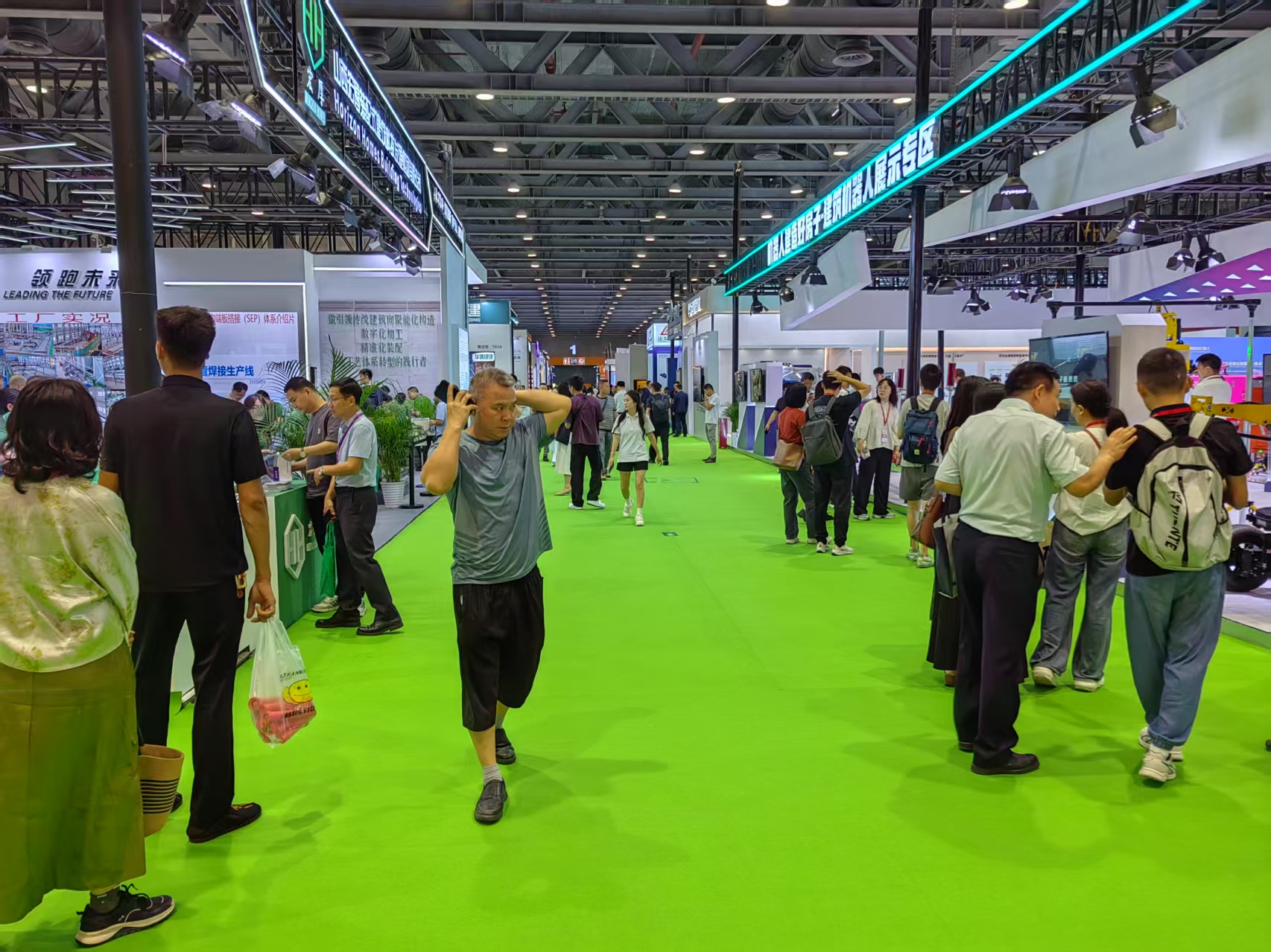 The Company Participates in the 2025 Guangzhou Housing Expo: Embracing New Changes in the Industry(图2)